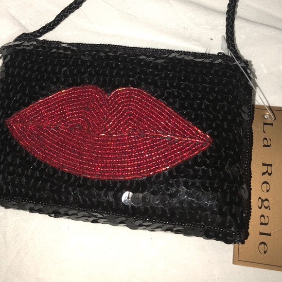 NWT Sequined lips crossbody - Picture 1 of 5